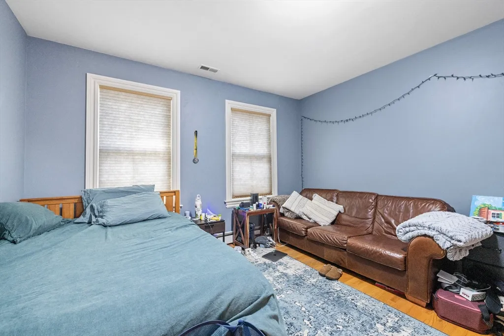 3 bed, 1 bath apartment for rent at 201 Norfolk St Unit 1, The Port — photo 21 of 30
