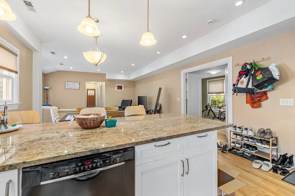3 bed, 1 bath apartment for rent at 201 Norfolk St Unit 1, The Port — photo 2 of 30