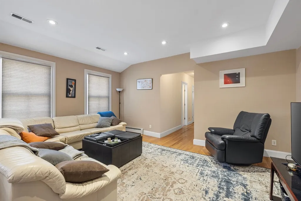 3 bed, 1 bath apartment for rent at 201 Norfolk St Unit 1, The Port — photo 8 of 30