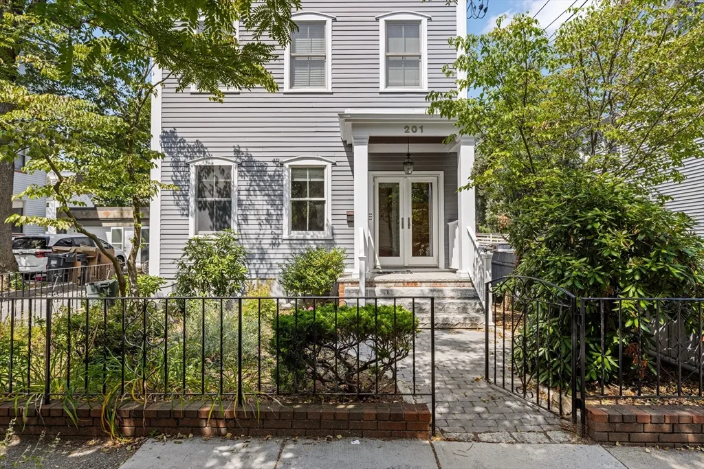 3 bed, 1 bath apartment for rent at 201 Norfolk St Unit 1, The Port — photo 30 of 30