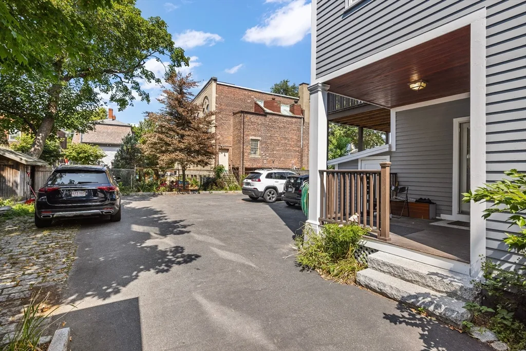 3 bed, 1 bath apartment for rent at 201 Norfolk St Unit 1, The Port — photo 28 of 30