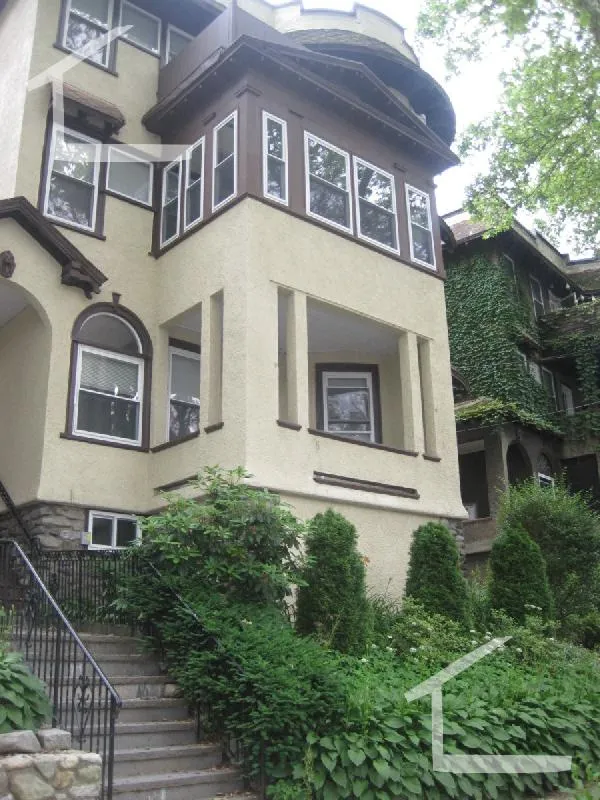 3 bed, 1 bath apartment for rent at 201 Rawson Rd Unit 3, Aspinwall Hill — photo 7 of 11