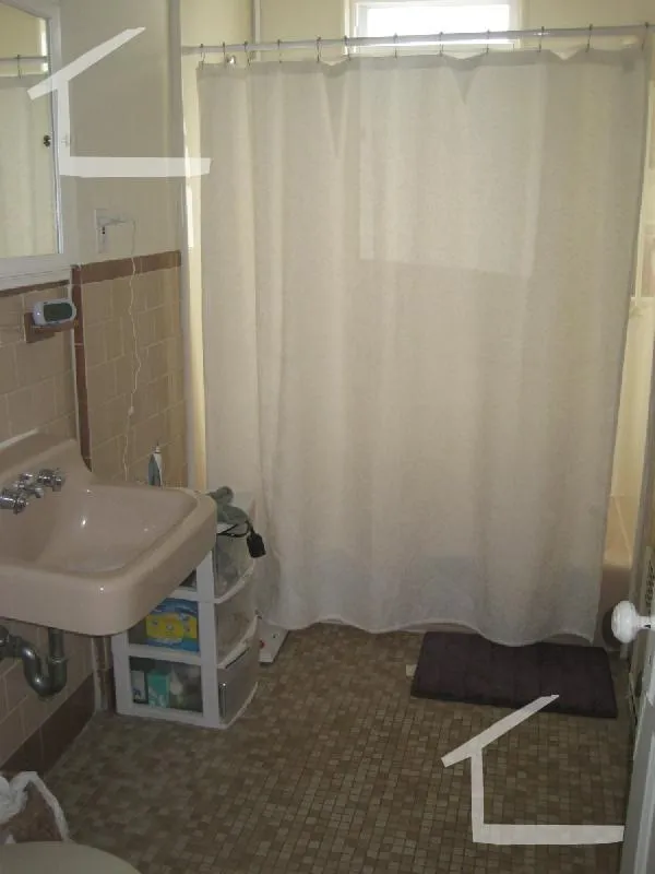 3 bed, 1 bath apartment for rent at 201 Rawson Rd Unit 3, Aspinwall Hill — photo 8 of 11