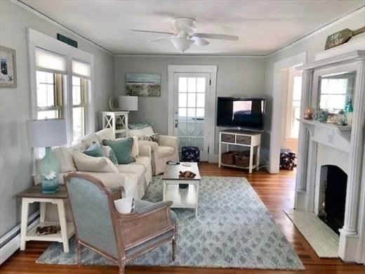 4 bed, 2 bath apartment for rent at 201 Samoset Ave, Hull — photo 8 of 22