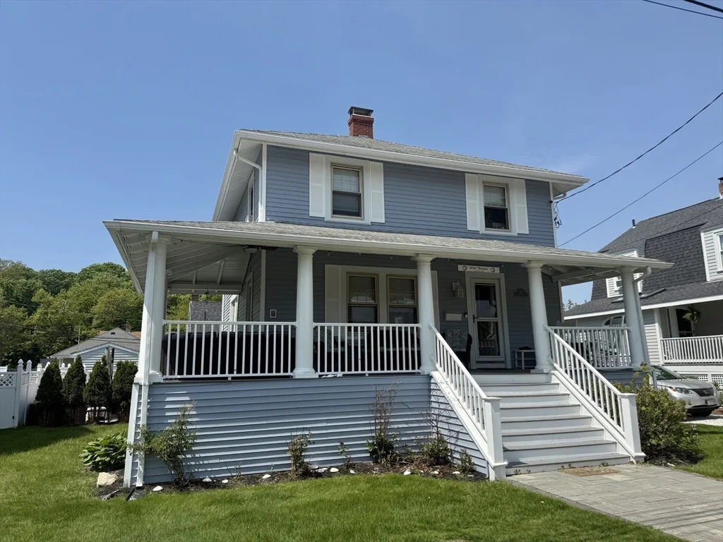 4 bed, 2 bath apartment for rent at 201 Samoset Ave, Hull — photo 2 of 23