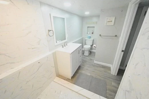 4 bed, 2 bath apartment for rent at 201 Samoset Ave, Hull — photo 22 of 23