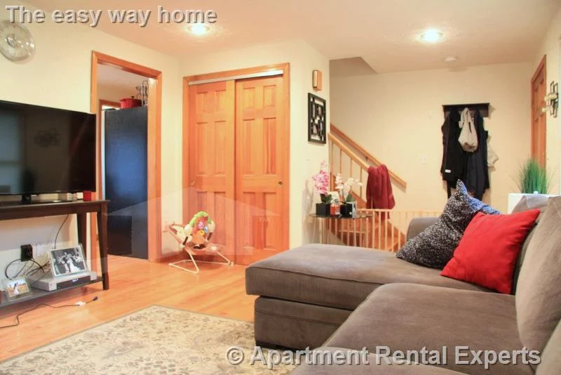3 bed, 1 bath apartment for rent at 201 Sherman St Unit B, North Cambridge — photo 4 of 26