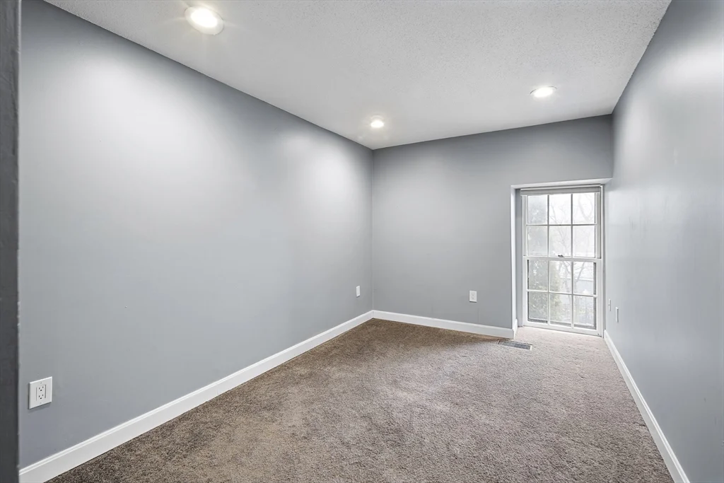 2 bed, 1 bath apartment for rent at 201 Thorndike St Unit 205, Lowell — photo 10 of 13