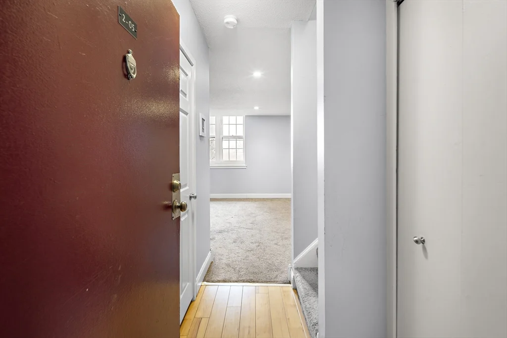 2 bed, 1 bath apartment for rent at 201 Thorndike St Unit 205, Lowell — photo 4 of 13