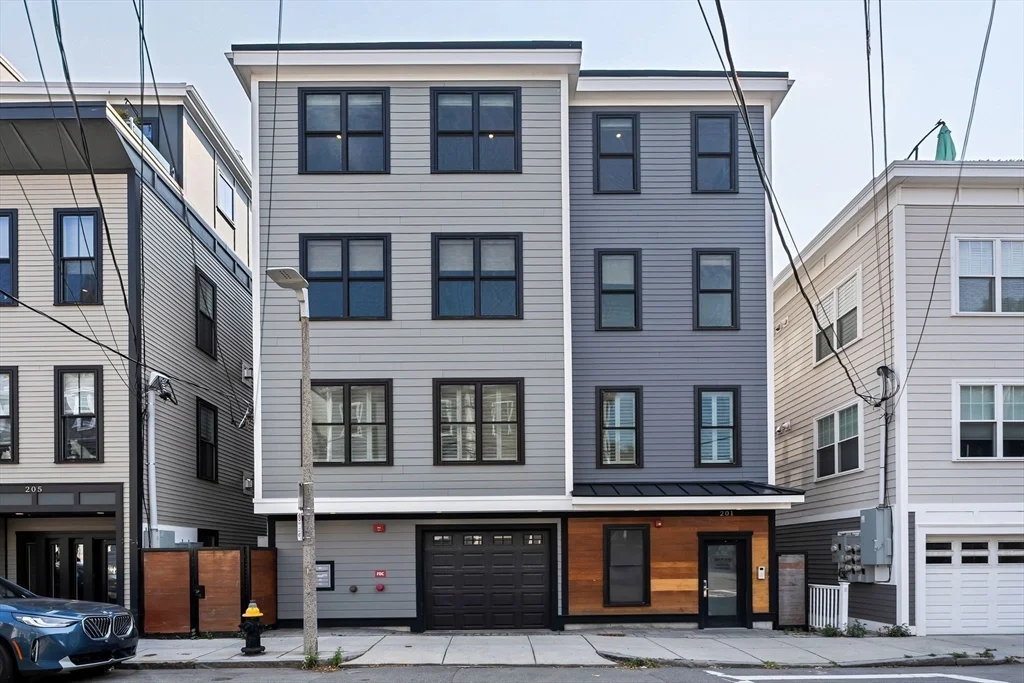 3 bed, 2 bath apartment for rent at 201 W 8th St Unit 3A, South Boston — photo 29 of 32