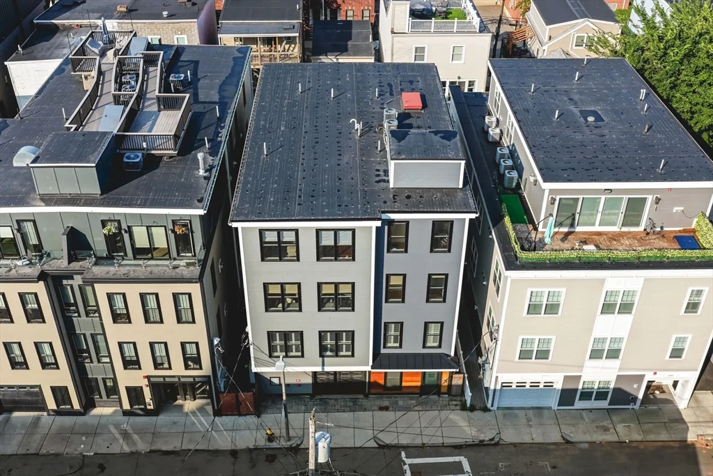 3 bed, 2 bath apartment for rent at 201 W 8th St Unit 3A, South Boston — photo 31 of 32