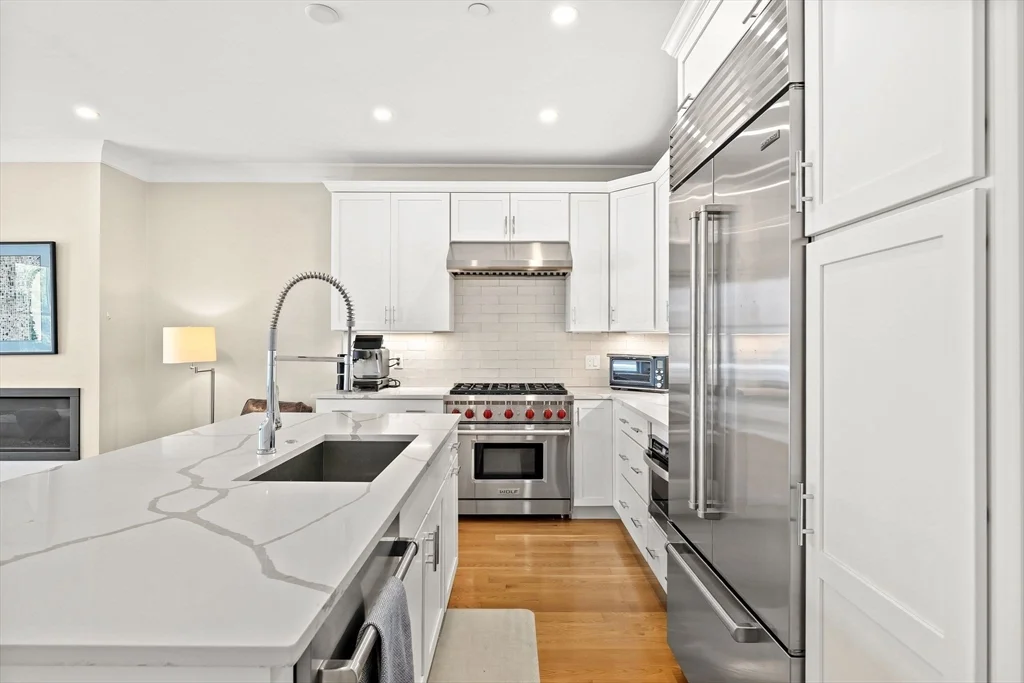 3 bed, 2 bath apartment for rent at 201 W 8th St Unit 3A, South Boston — photo 3 of 32