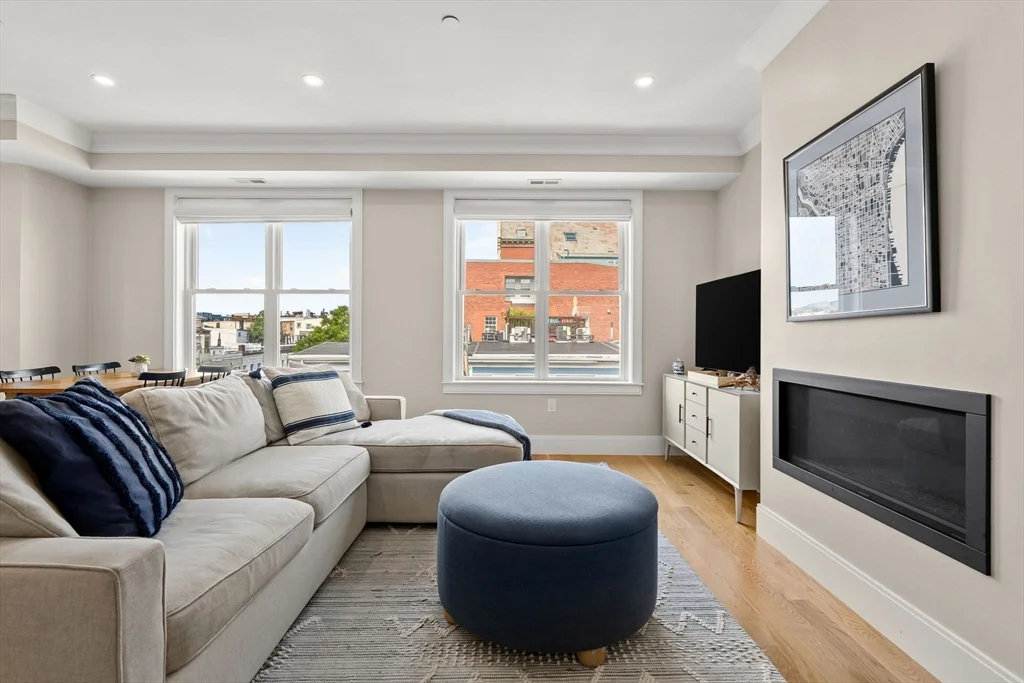 3 bed, 2 bath apartment for rent at 201 W 8th St Unit 3A, South Boston — photo 7 of 32