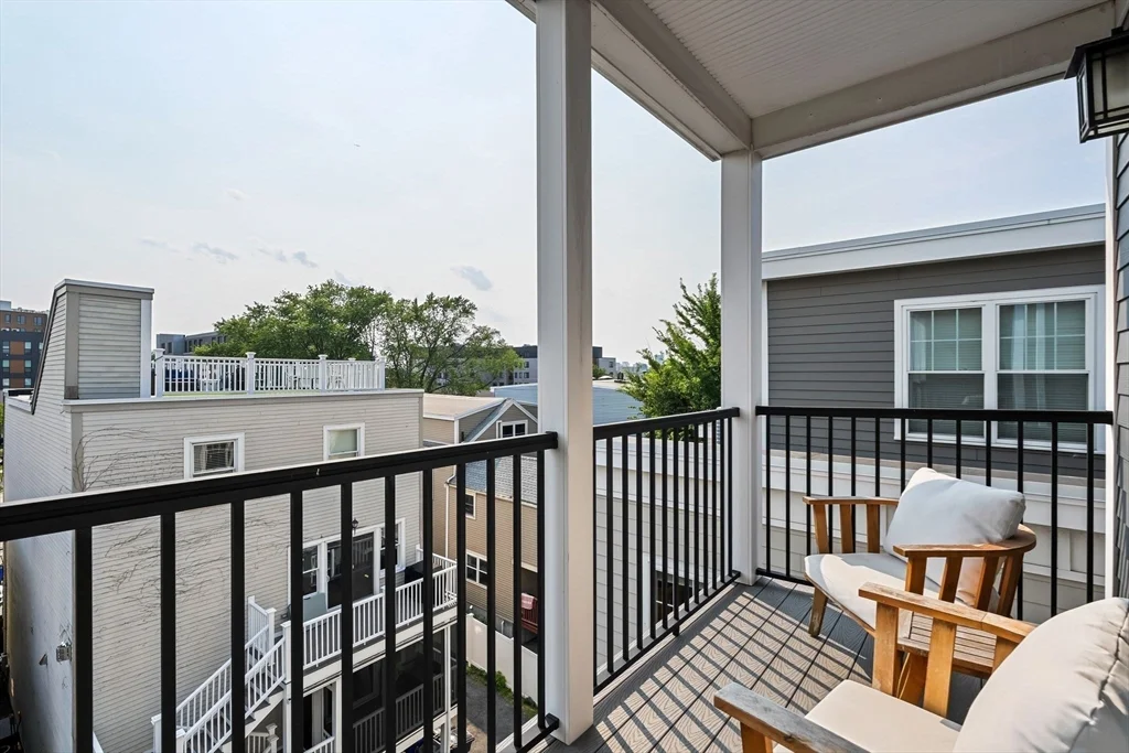 3 bed, 2 bath apartment for rent at 201 W 8th St Unit 3A, South Boston — photo 24 of 32