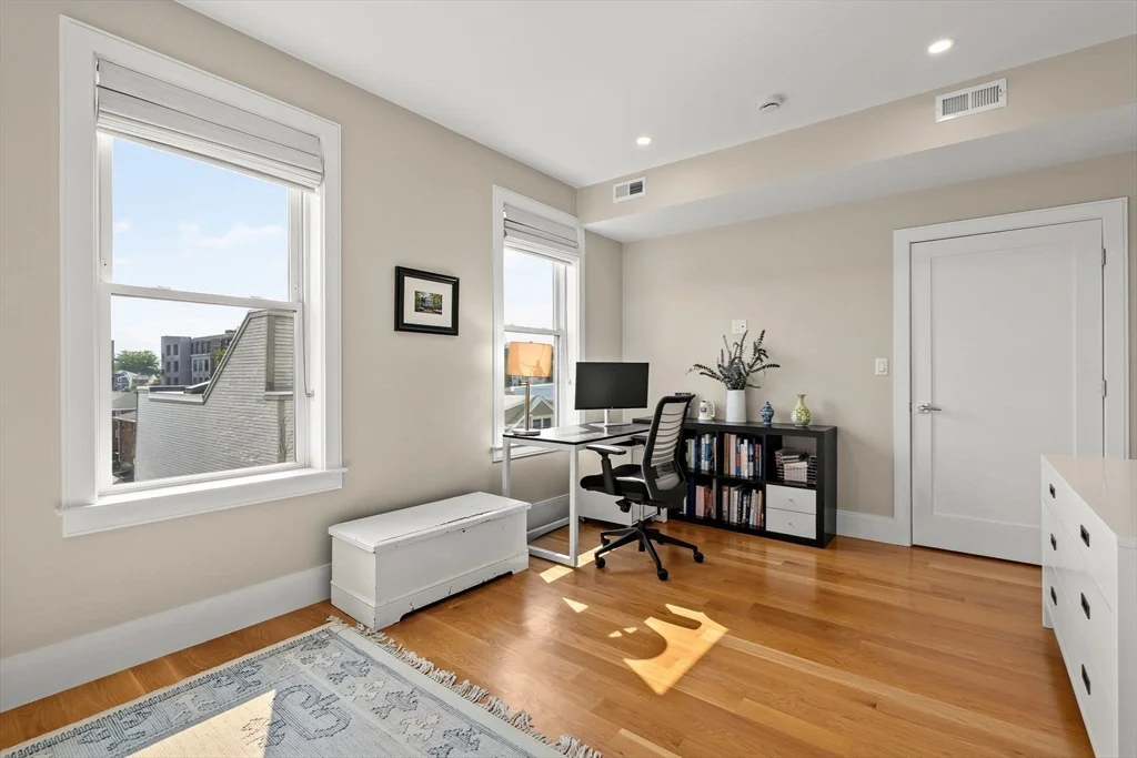 3 bed, 2 bath apartment for rent at 201 W 8th St Unit 3A, South Boston — photo 27 of 32