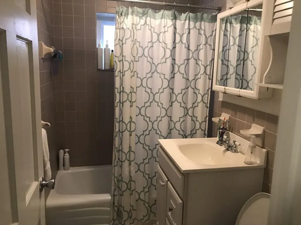 2 bed, 1 bath apartment for rent at 2012 Commonwealth Ave Unit 1E, Brighton — photo 11 of 14