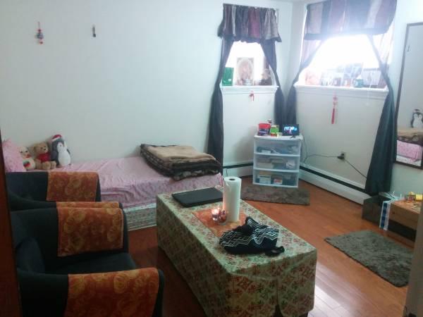 2 bed, 1 bath apartment for rent at 2012 Commonwealth Ave Unit Be, Brighton
