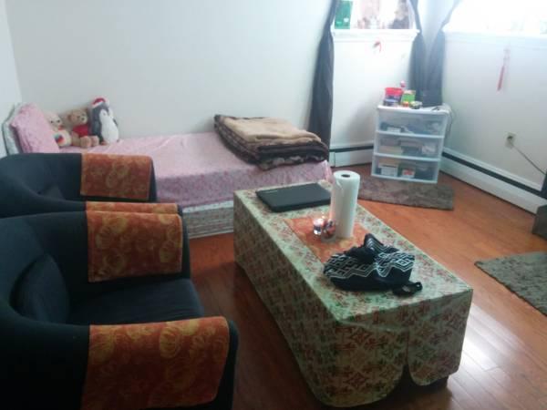 2 bed, 1 bath apartment for rent at 2012 Commonwealth Ave Unit Be, Brighton — photo 2 of 9