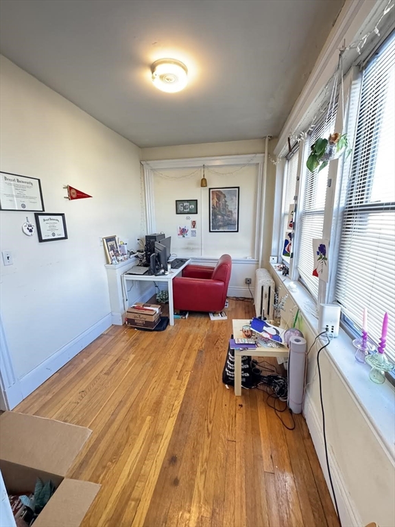 1 bed, 1 bath apartment for rent at 2013 Commonwealth Ave Unit 1R, Brighton — photo 6 of 9