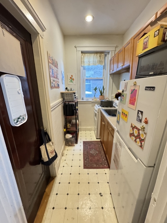 1 bed, 1 bath apartment for rent at 2013 Commonwealth Ave Unit 1R, Brighton — photo 7 of 9