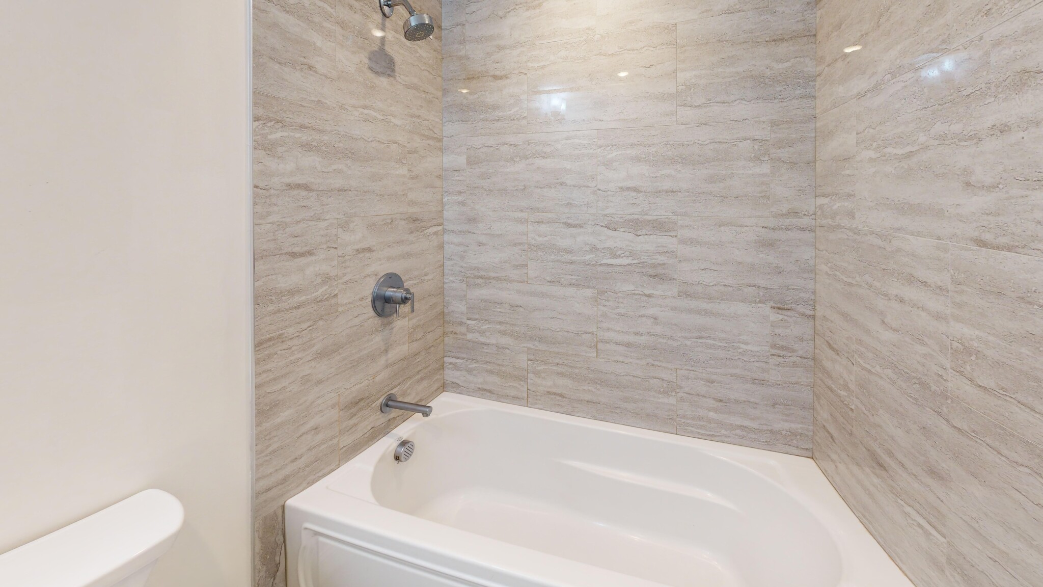 2 bed, 1 bath apartment for rent at 2017 Commonwealth Ave Unit 1, Brighton — photo 7 of 10