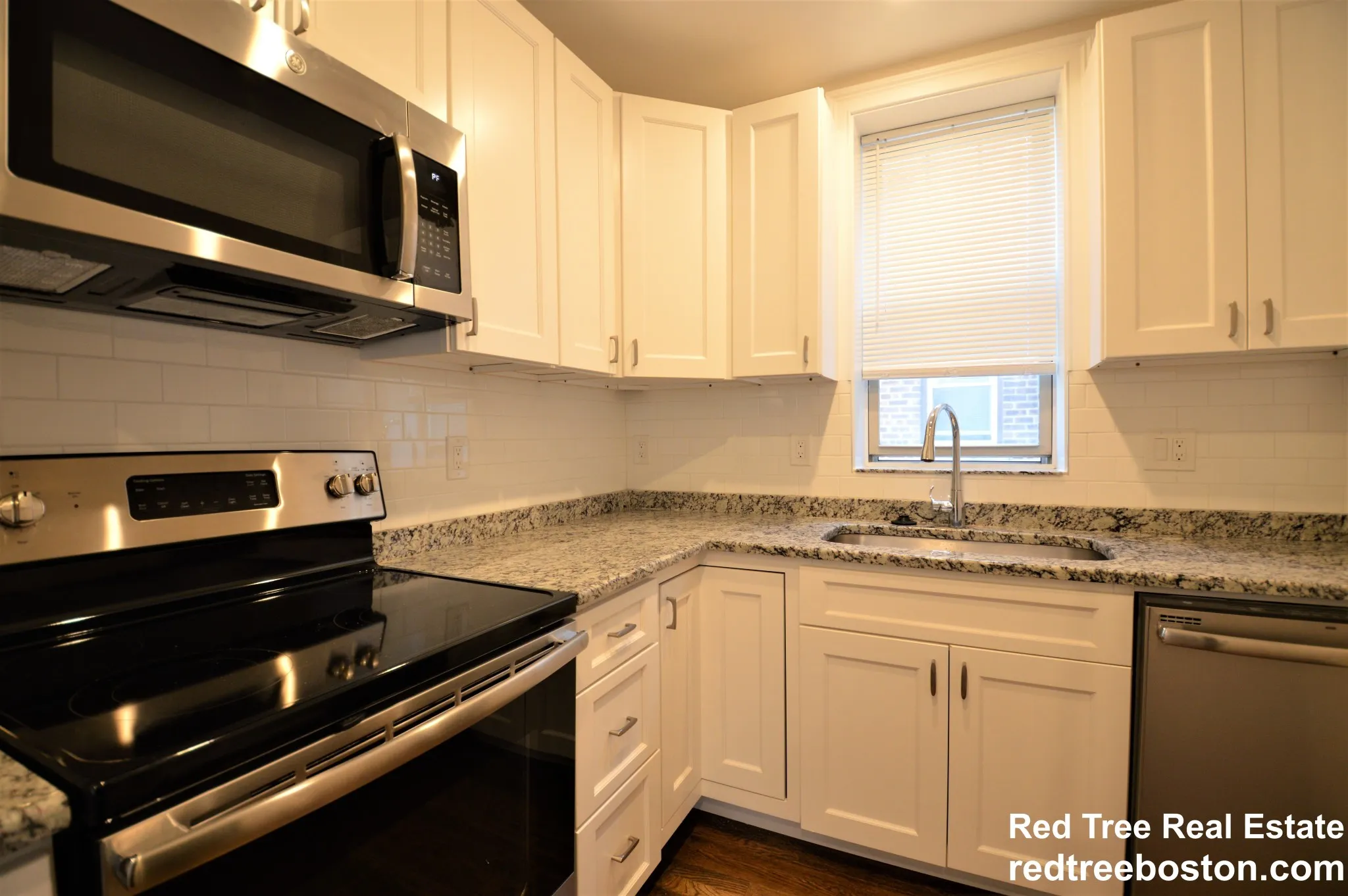 2 bed, 1 bath apartment for rent at 2017 Commonwealth Ave Unit 6, Brighton — photo 3 of 22