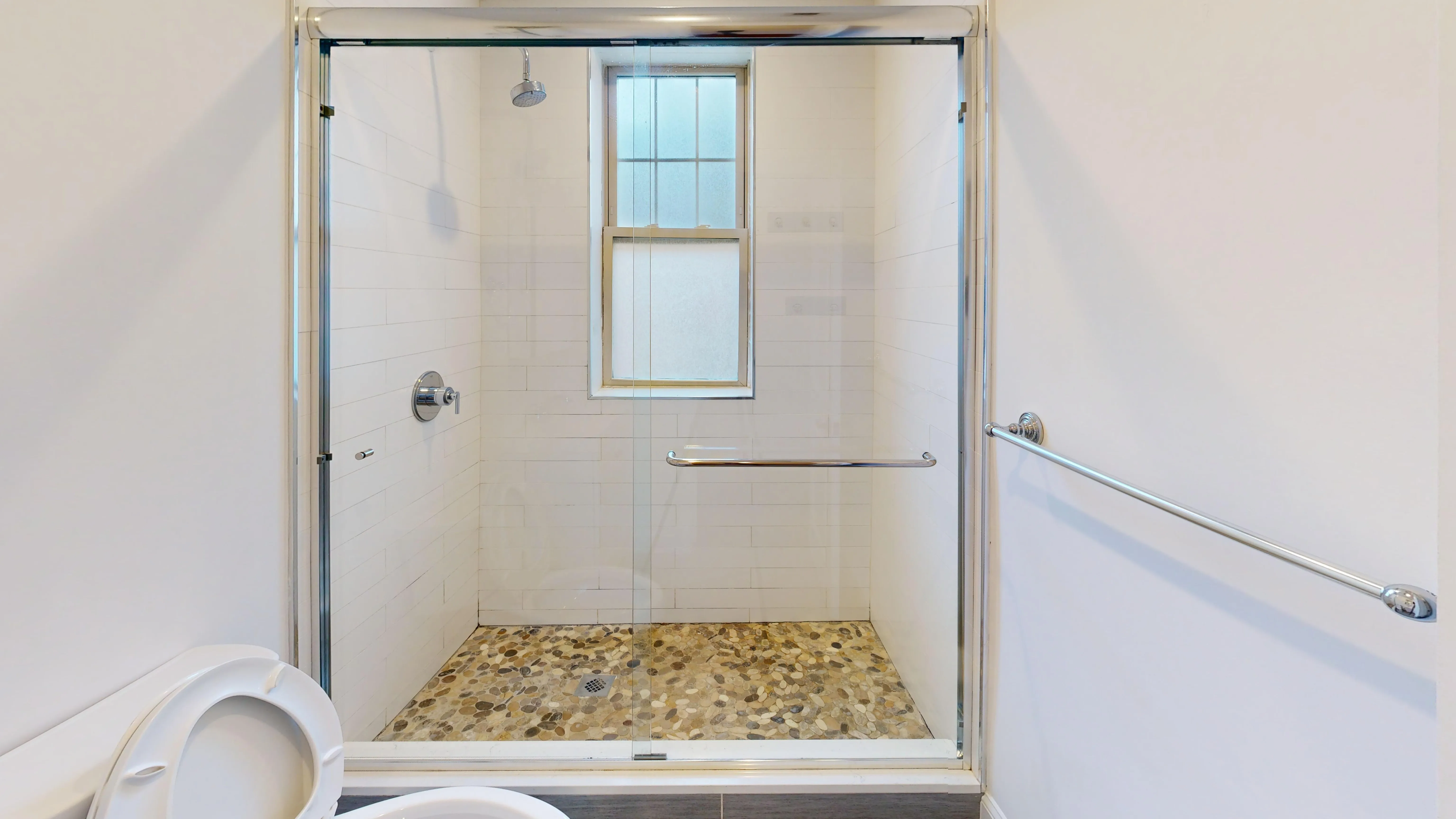 2 bed, 1 bath apartment for rent at 2017 Commonwealth Ave Unit 6, Brighton — photo 8 of 9