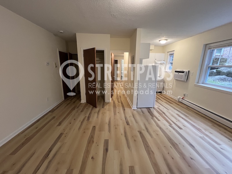 1 bed, 1 bath apartment for rent at 2018 Commonwealth Ave Unit 1, Brighton — photo 7 of 23