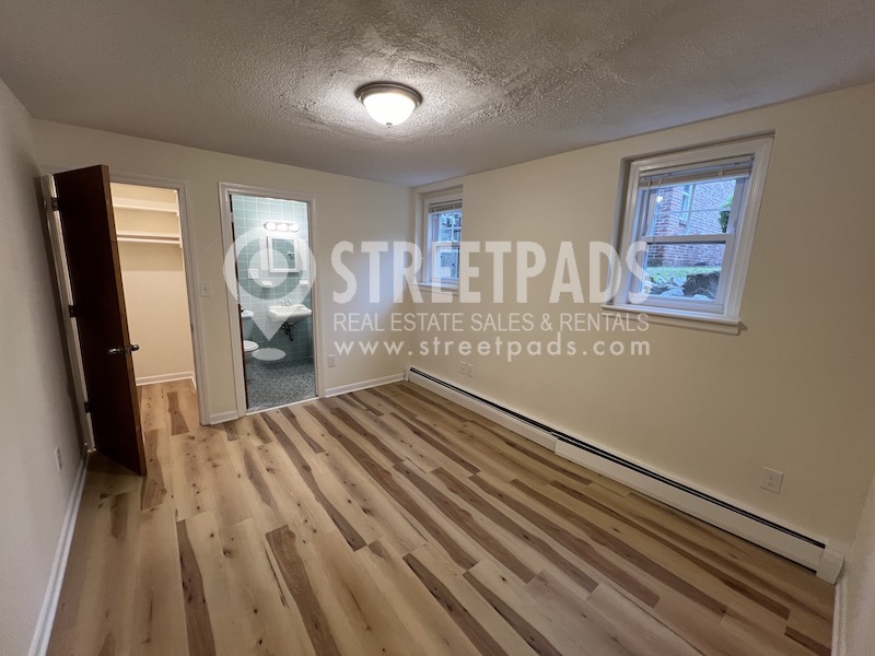 1 bed, 1 bath apartment for rent at 2018 Commonwealth Ave Unit 1, Brighton — photo 11 of 23