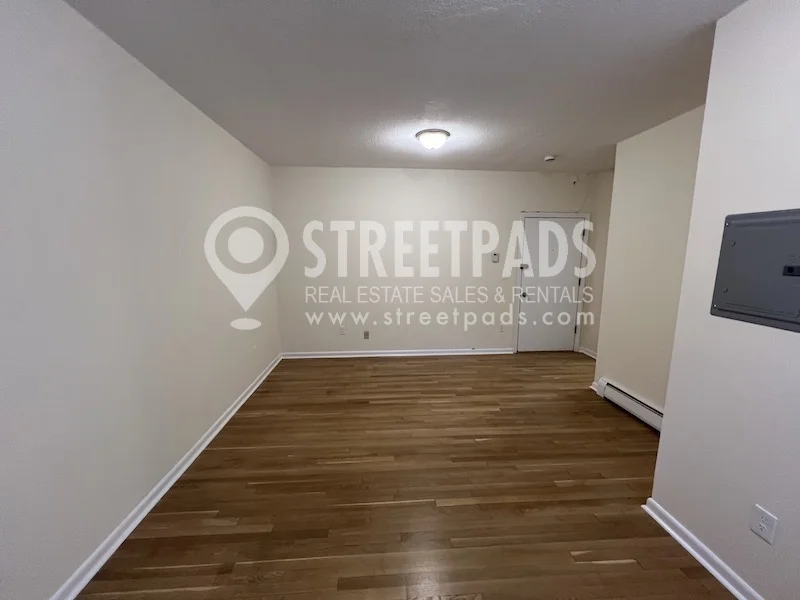 Studio bed, 1 bath apartment for rent at 2018 Commonwealth Ave Unit 23, Brighton — photo 9 of 20