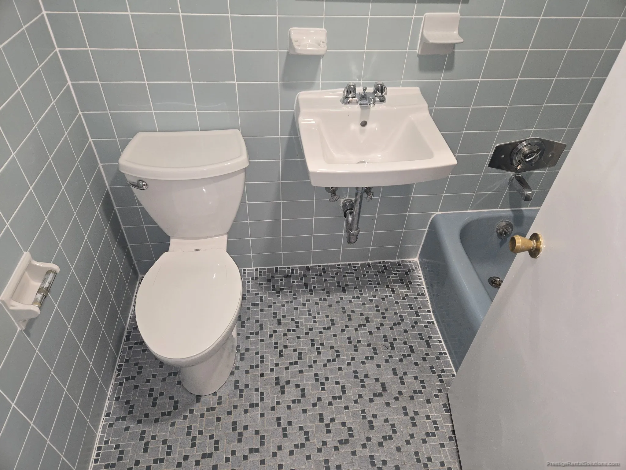 Studio bed, 1 bath apartment for rent at 2018 Commonwealth Ave Unit 23, Brighton — photo 4 of 11
