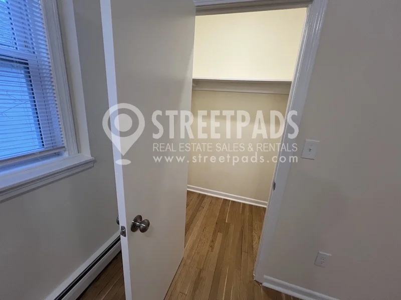 Studio bed, 1 bath apartment for rent at 2018 Commonwealth Ave Unit 23, Brighton — photo 8 of 20