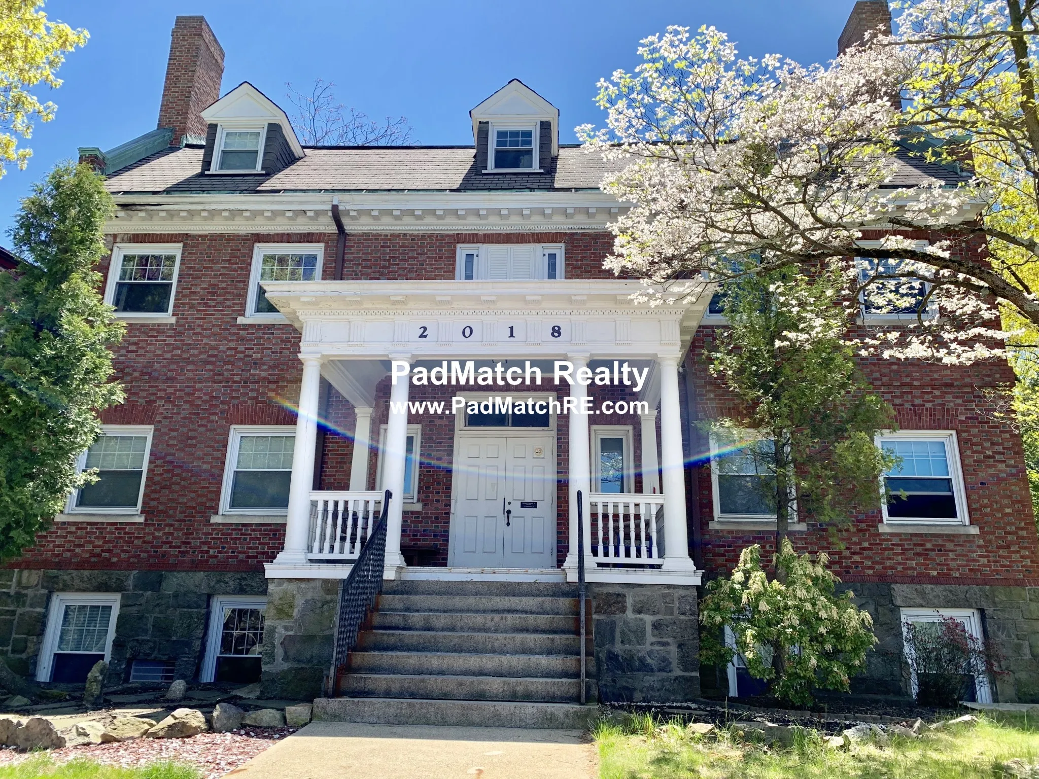 Studio bed, 1 bath apartment for rent at 2018 Commonwealth Ave Unit 28, Brighton — photo 2 of 4