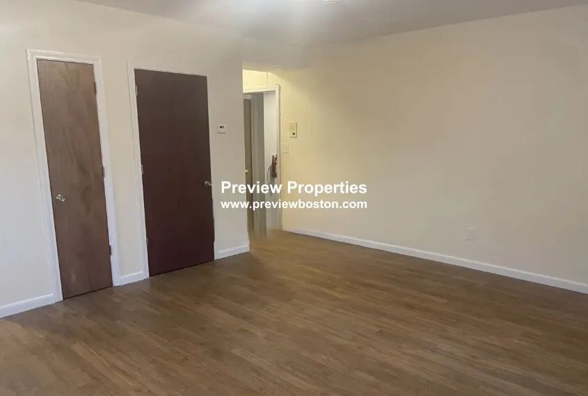 Studio bed, 1 bath apartment for rent at 2018 Commonwealth Ave Unit 28P, Brighton — photo 4 of 7