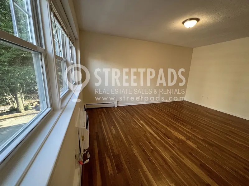 Studio bed, 1 bath apartment for rent at 2018 Commonwealth Ave Unit 31, Brighton — photo 5 of 21
