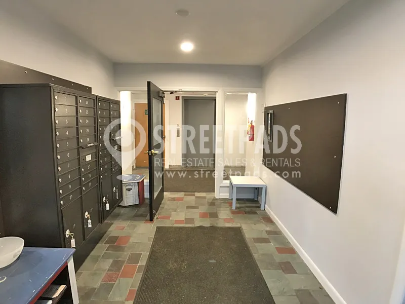 Studio bed, 1 bath apartment for rent at 2018 Commonwealth Ave Unit 32, Brighton — photo 21 of 24