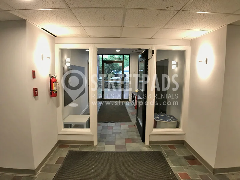 Studio bed, 1 bath apartment for rent at 2018 Commonwealth Ave Unit 32, Brighton — photo 24 of 24