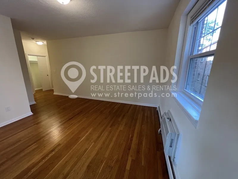 Studio bed, 1 bath apartment for rent at 2018 Commonwealth Ave Unit 32, Brighton — photo 5 of 24