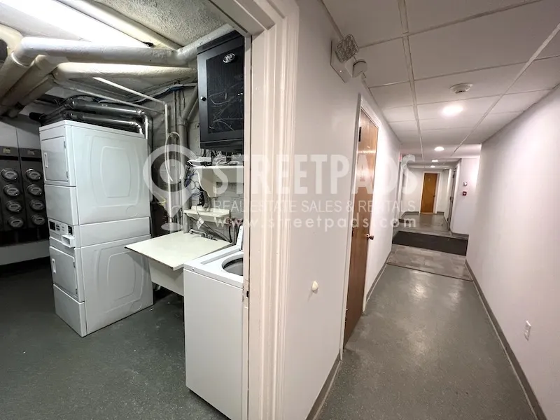 Studio bed, 1 bath apartment for rent at 2018 Commonwealth Ave Unit 32, Brighton — photo 20 of 24