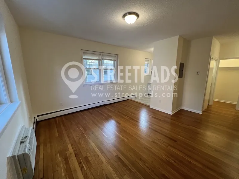 Studio bed, 1 bath apartment for rent at 2018 Commonwealth Ave Unit 32, Brighton — photo 7 of 24