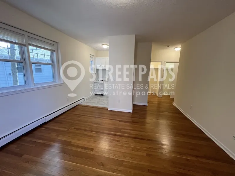 Studio bed, 1 bath apartment for rent at 2018 Commonwealth Ave Unit 32, Brighton — photo 6 of 24