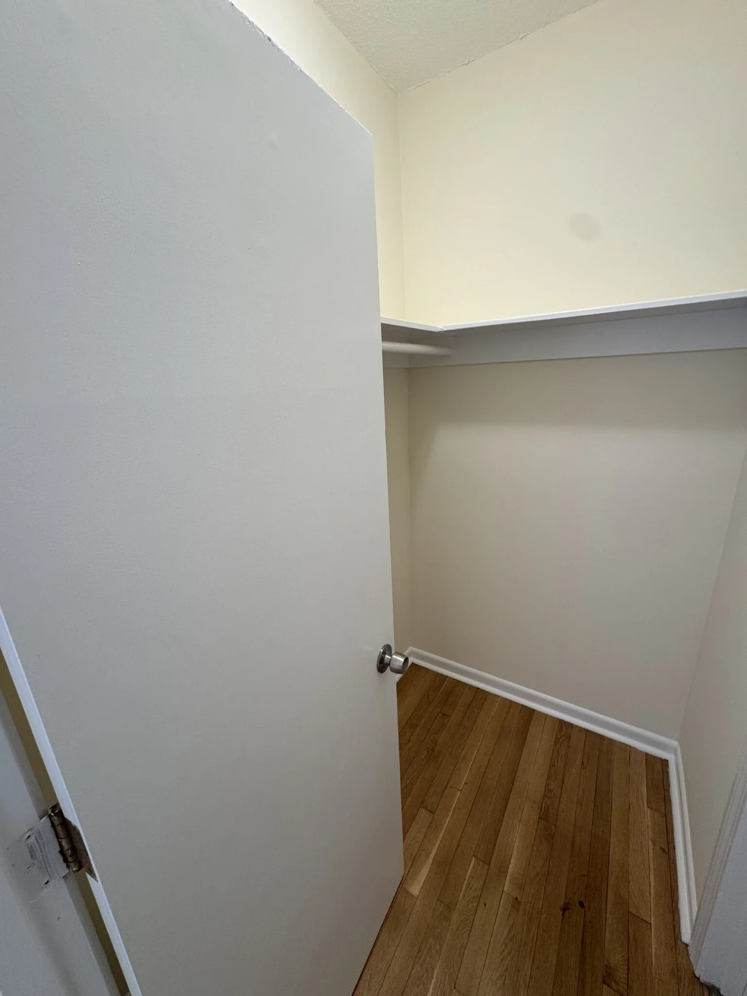 Studio bed, 1 bath apartment for rent at 2018 Commonwealth Ave Unit 33, Brighton — photo 3 of 7