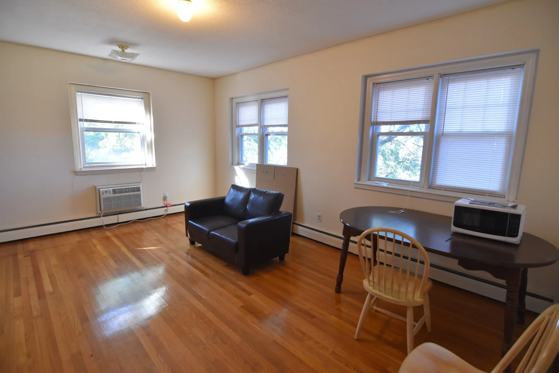 1 bed, 1 bath apartment for rent at 2018 Commonwealth Ave Unit 35, Brighton