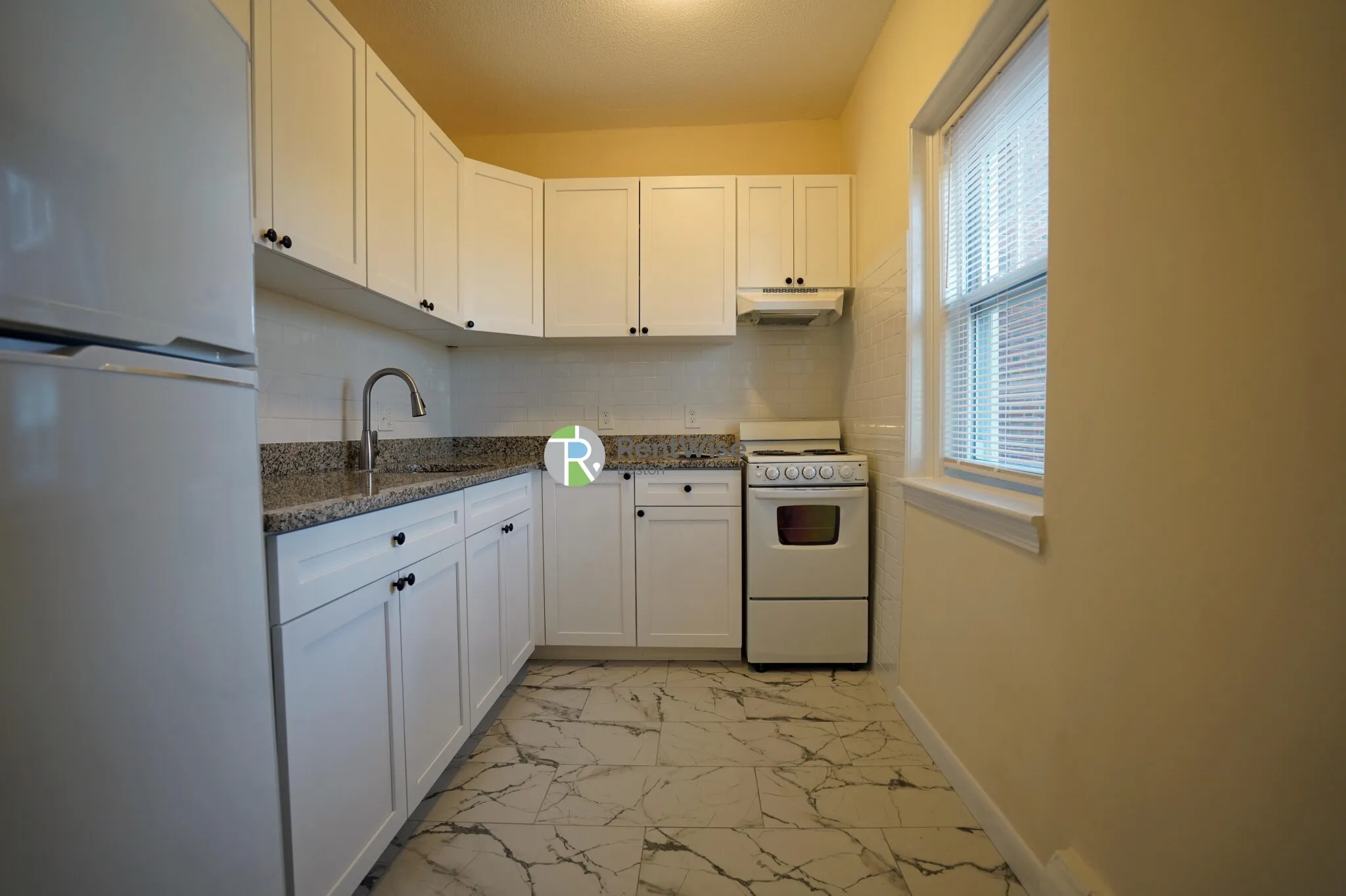 1 bed, 1 bath apartment for rent at 2018 Commonwealth Ave Unit 36, Brighton — photo 5 of 13
