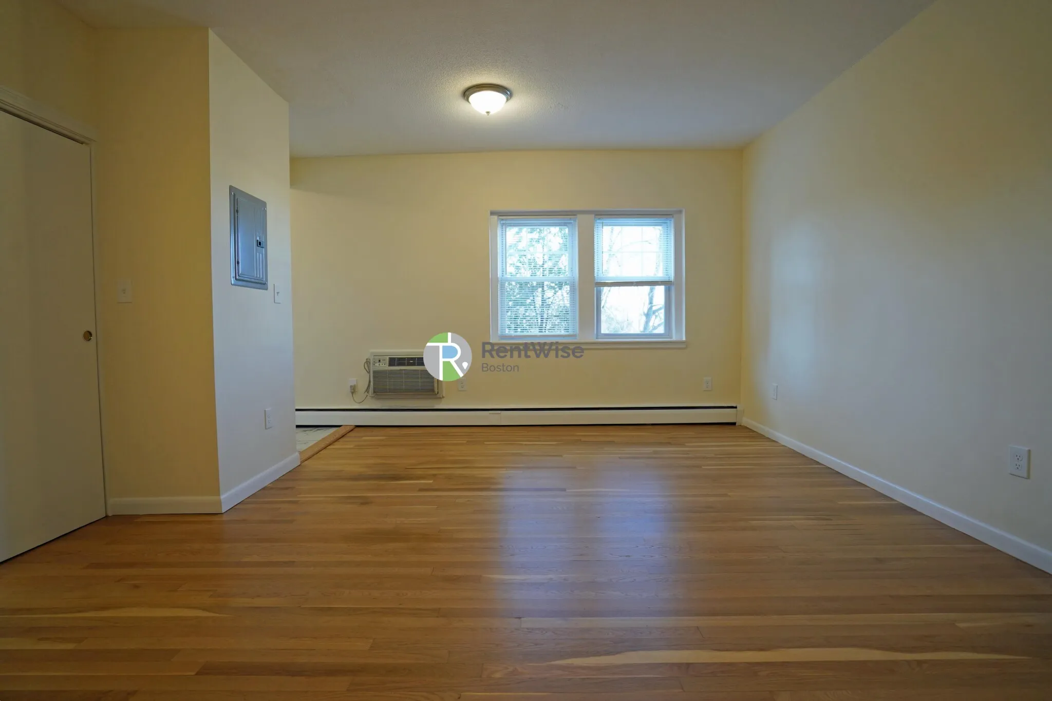 1 bed, 1 bath apartment for rent at 2018 Commonwealth Ave Unit 36, Brighton — photo 2 of 13