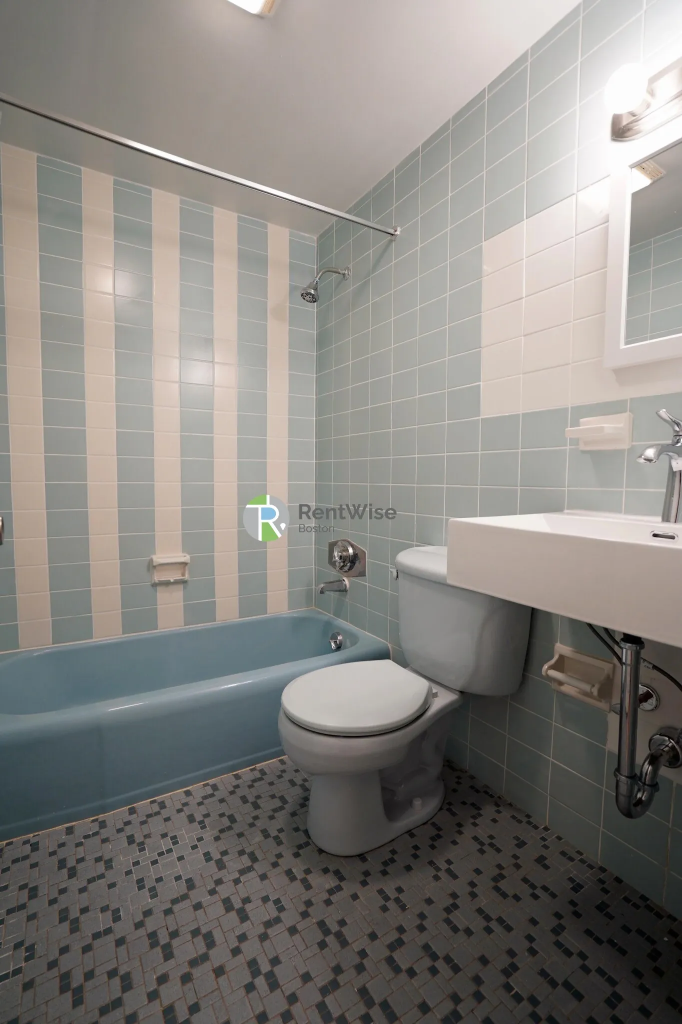 1 bed, 1 bath apartment for rent at 2018 Commonwealth Ave Unit 36, Brighton — photo 8 of 13