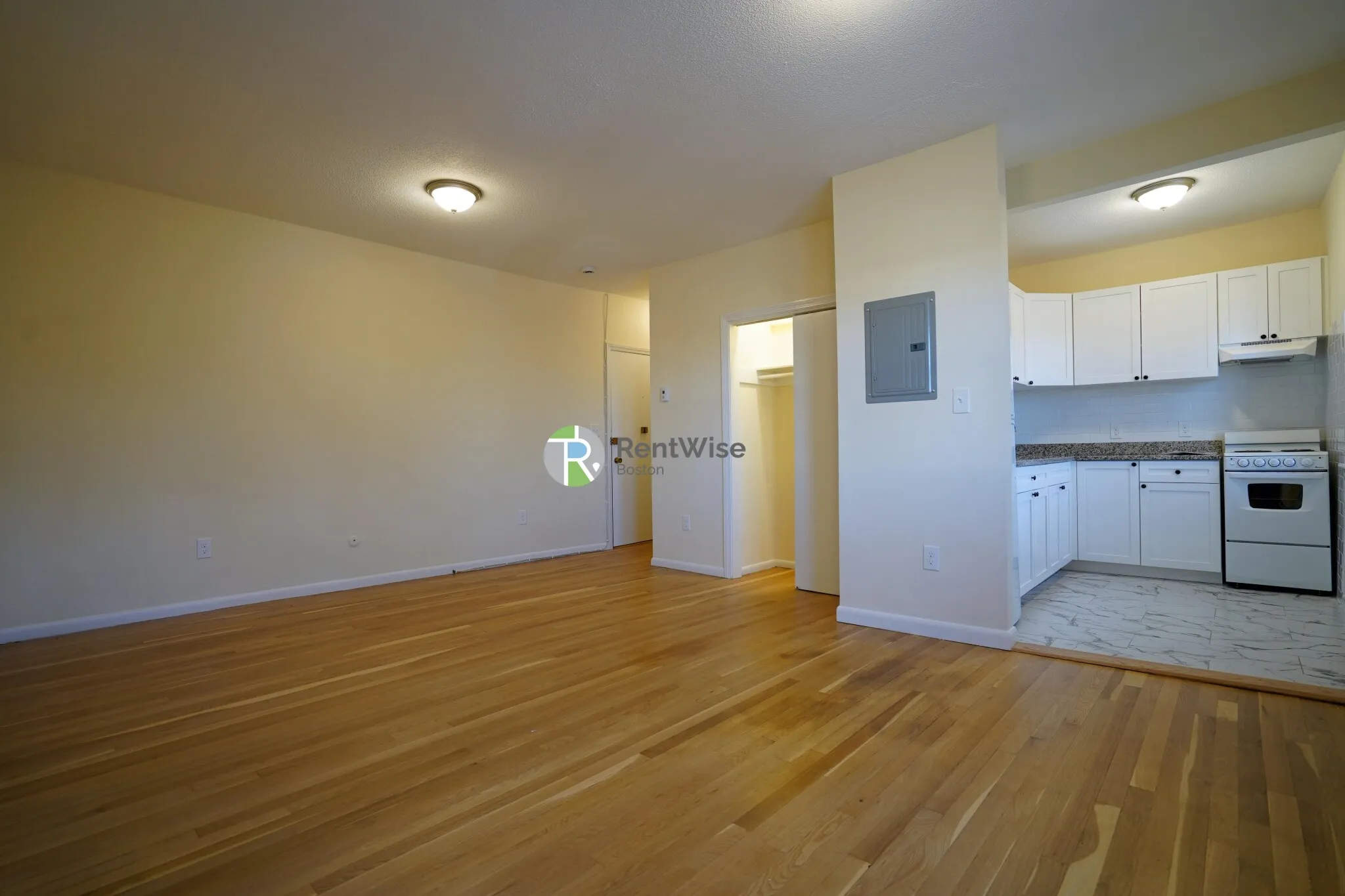 1 bed, 1 bath apartment for rent at 2018 Commonwealth Ave Unit 36, Brighton — photo 4 of 13