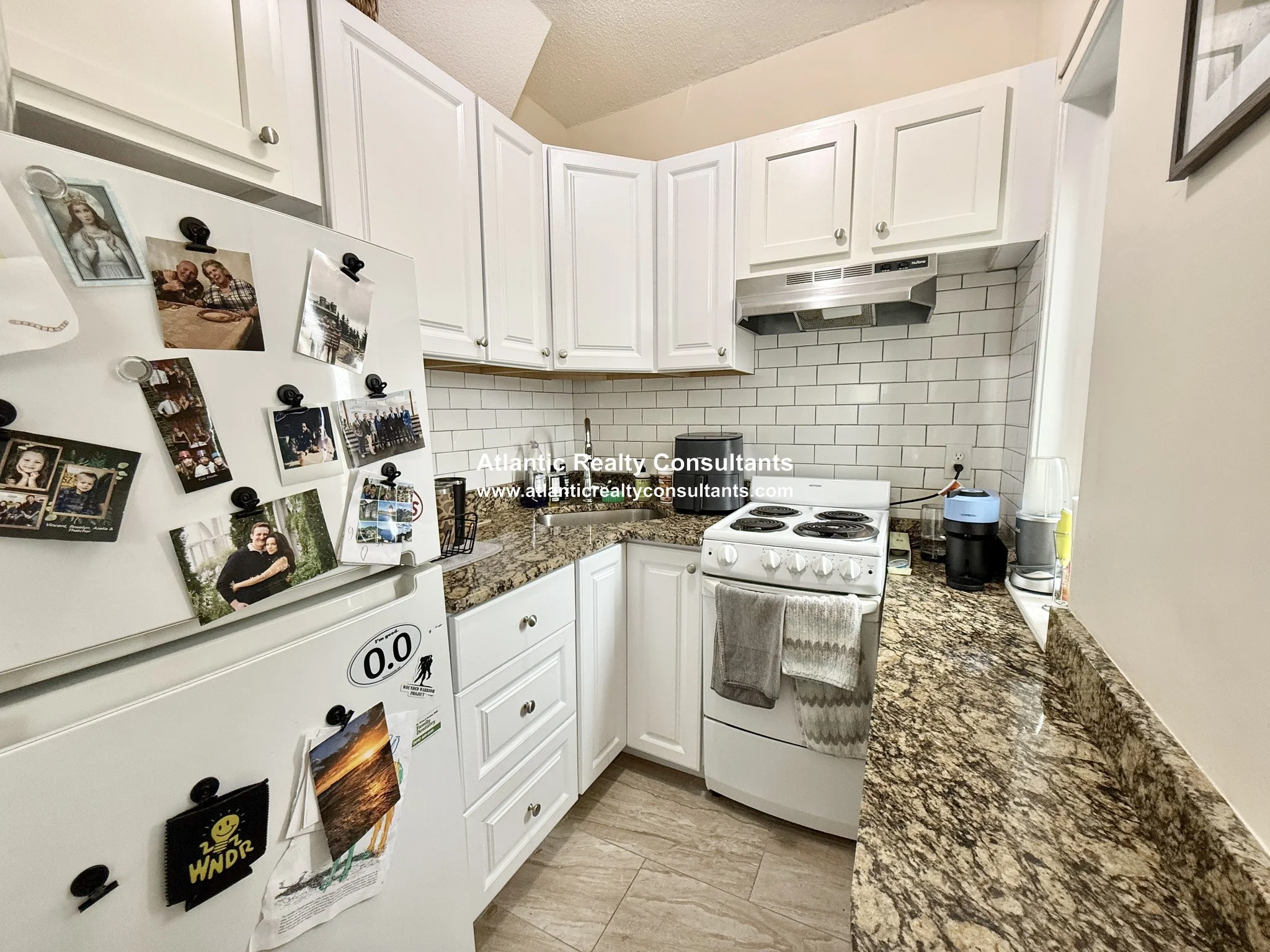 Studio bed, 1 bath apartment for rent at 2018 Commonwealth Ave Unit 38, Brighton — photo 4 of 7
