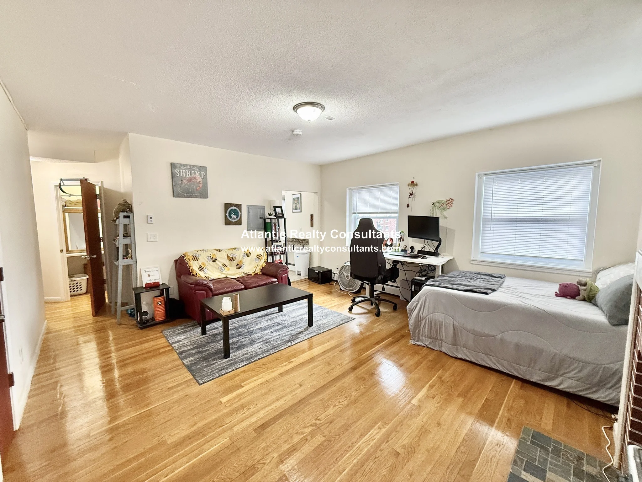 Studio bed, 1 bath apartment for rent at 2018 Commonwealth Ave Unit 38, Brighton — photo 2 of 7
