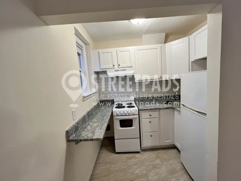 Studio bed, 1 bath apartment for rent at 2018 Commonwealth Ave Unit 42, Brighton — photo 8 of 18